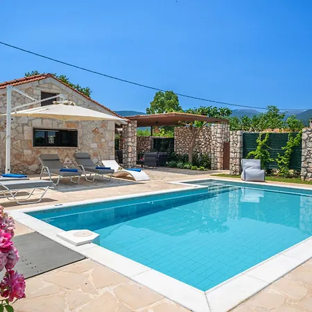 Villa τheano *