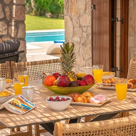 τheano Villa