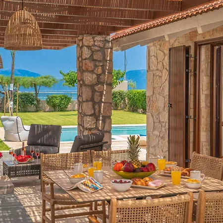 Villa τheano
