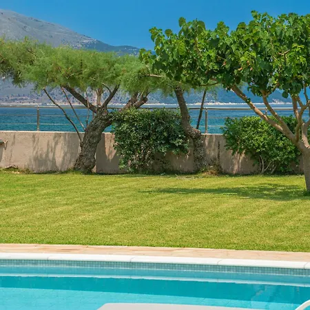 Villa τheano *