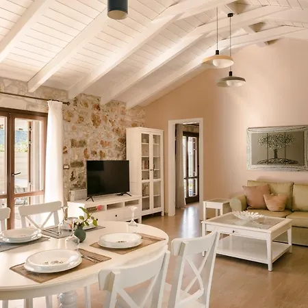 Villa τheano Számi