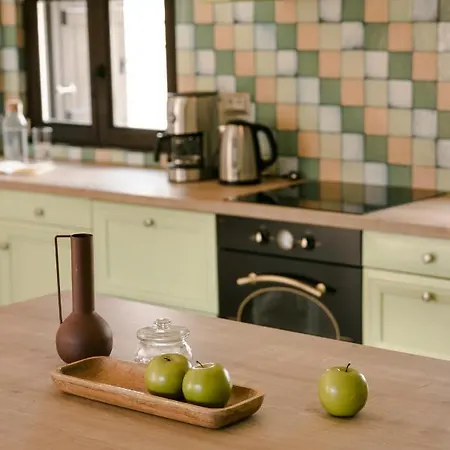 Villa τheano Számi