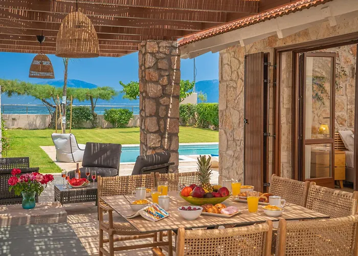 Villa τheano
